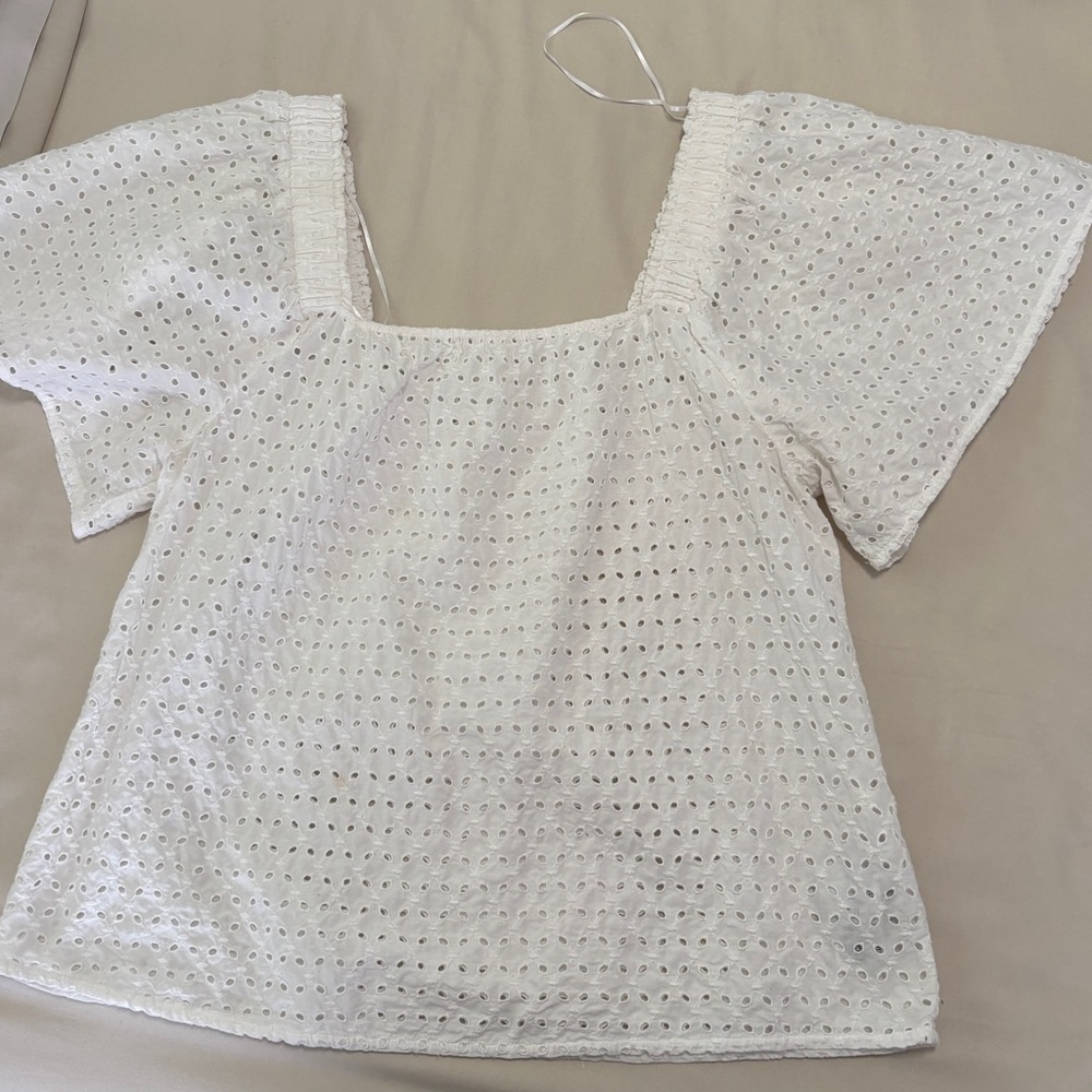 White Eyelet Top Size Large Flutter Sleeves Sku 3 - image 2